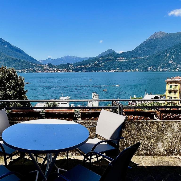 Villa NELLA VARENNA back to 70' - Villa con 3 Camere da Letto - 45