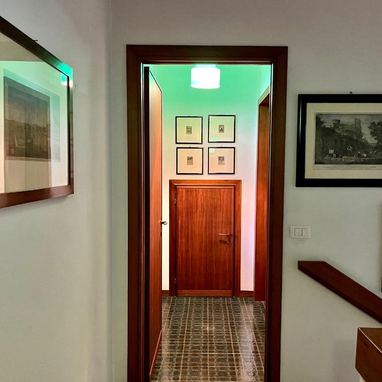 Villa NELLA VARENNA back to 70' - Villa con 3 Camere da Letto - 50