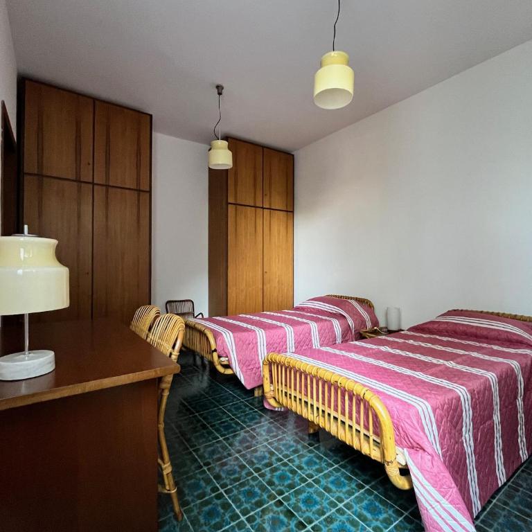 Villa NELLA VARENNA back to 70' - Villa con 3 Camere da Letto - 28