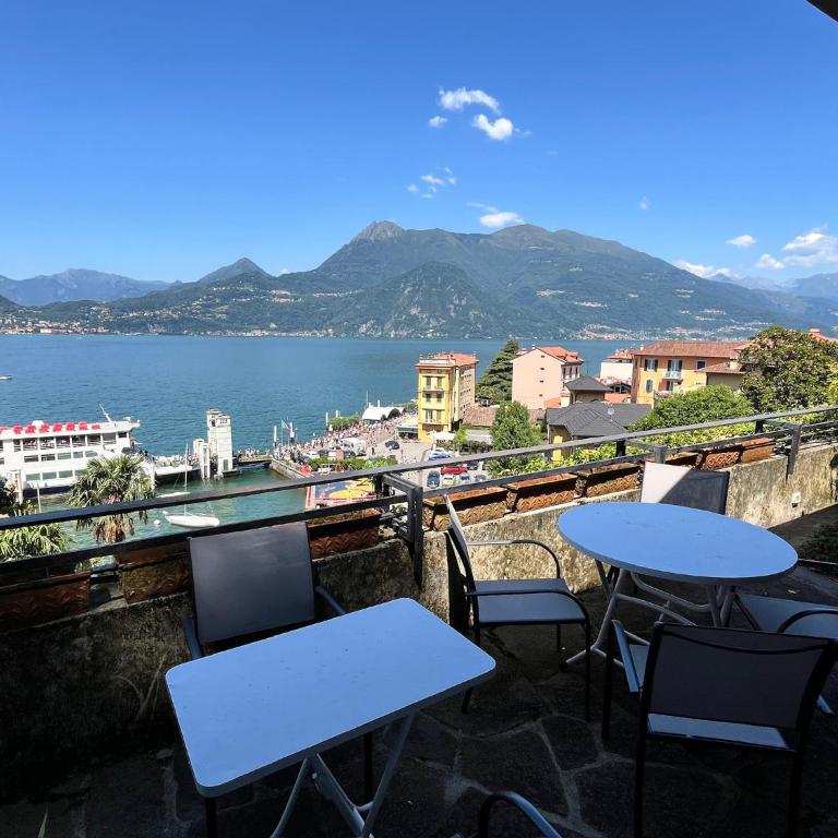 Villa NELLA VARENNA back to 70' - Villa con 3 Camere da Letto - 70