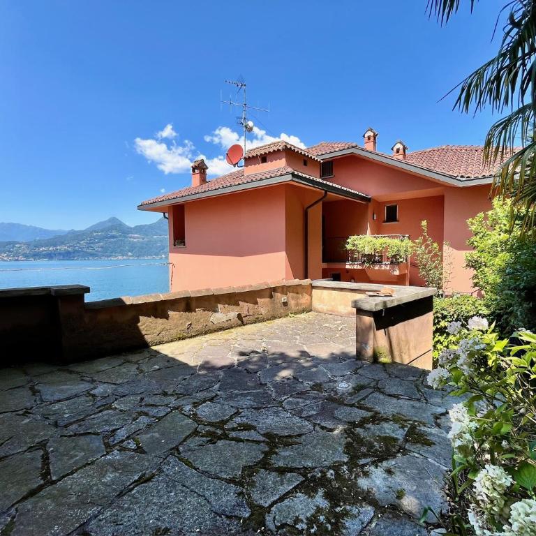 Villa NELLA VARENNA back to 70' - Villa con 3 Camere da Letto - 71