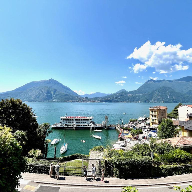 Villa NELLA VARENNA back to 70' - Villa con 3 Camere da Letto - 73