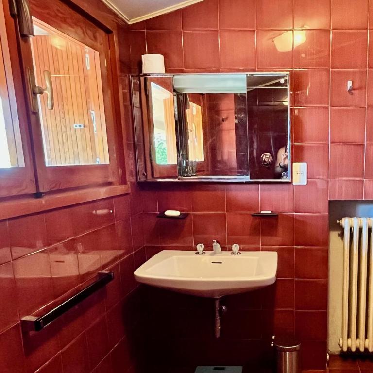 Villa NELLA VARENNA back to 70' - Villa con 3 Camere da Letto - 84
