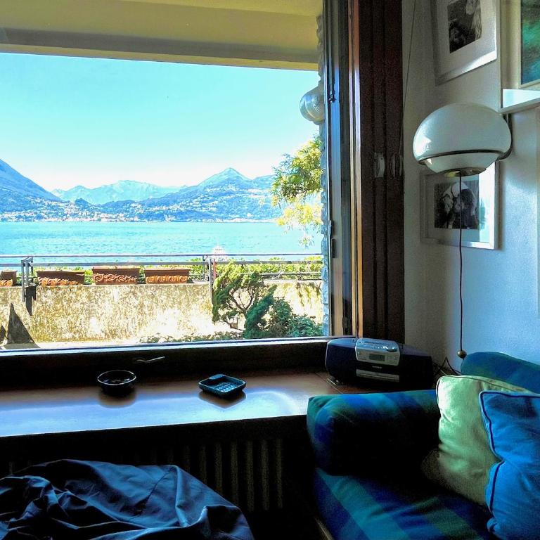 Villa NELLA VARENNA back to 70' - Villa con 3 Camere da Letto - 92