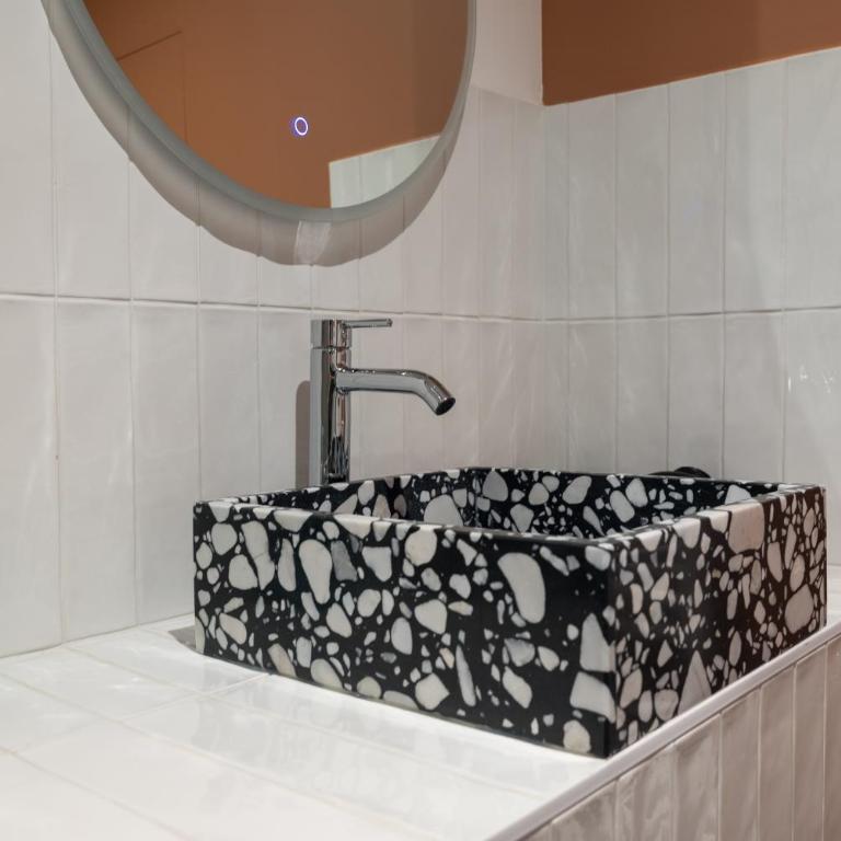 Reims Cathédrale Hyper Centre - One-Bedroom Apartment - 17