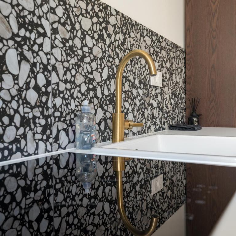 Reims Cathédrale Hyper Centre - One-Bedroom Apartment - 12