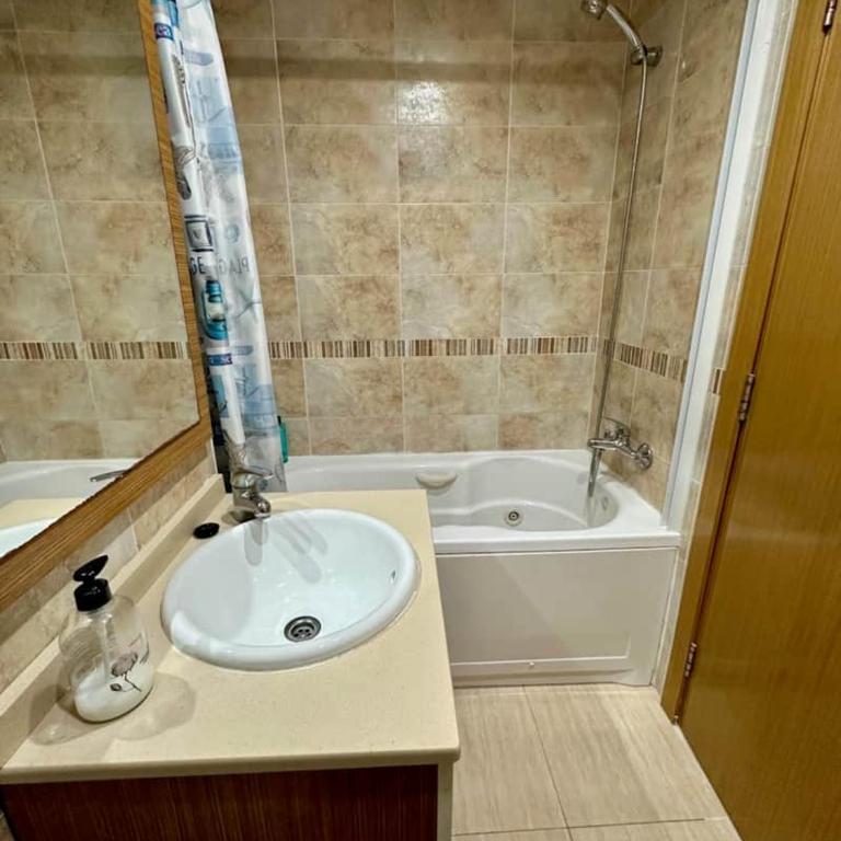 Apartamento Coral lll Rental Holidays Ref 035 - Apartamento de 2 dormitorios - 2