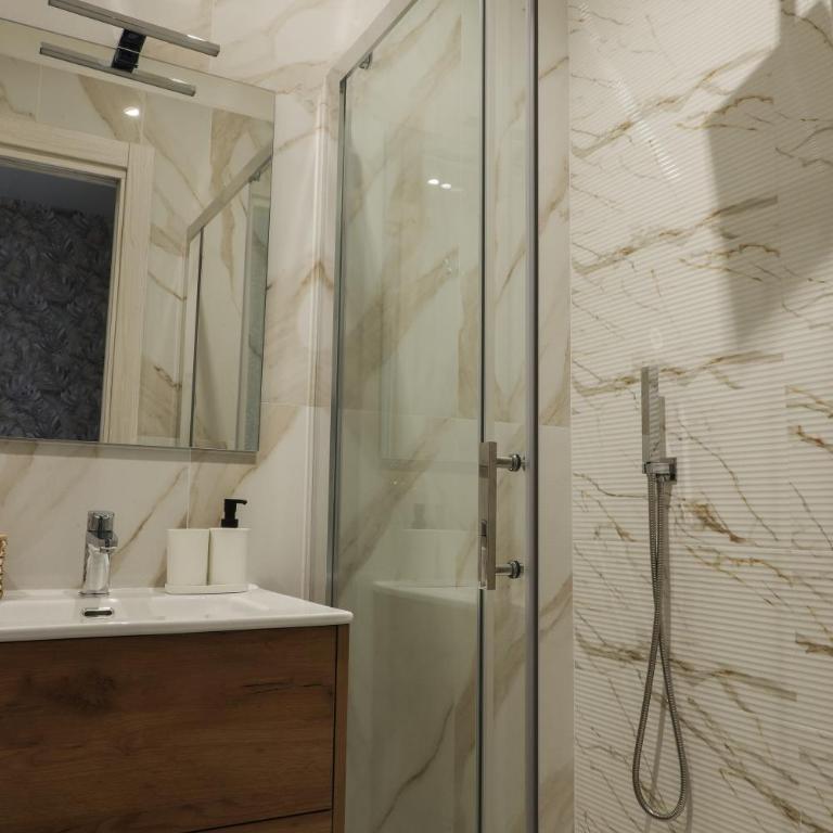 Dimora Savoia - Triple Room with Bathroom - 14