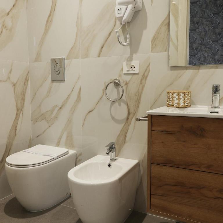 Dimora Savoia - Triple Room with Bathroom - 15