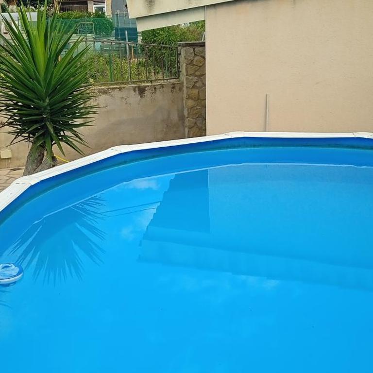 Susana - Three-Bedroom Home - 10