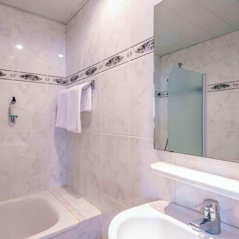 Hôtel Christina Lourdes - Chambre Triple - 8