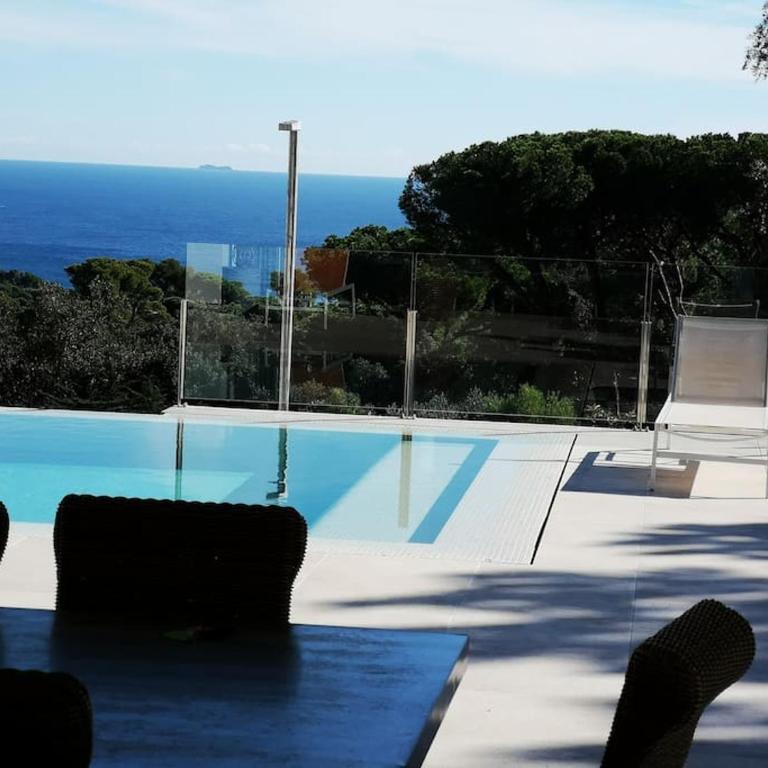 Magnifique villa vue mer à 1km des plages - Villa - 38