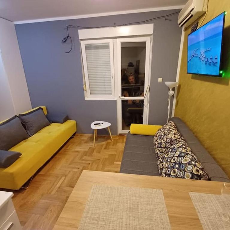 Apartman Manja Petrovac - One-Bedroom Apartment - 2