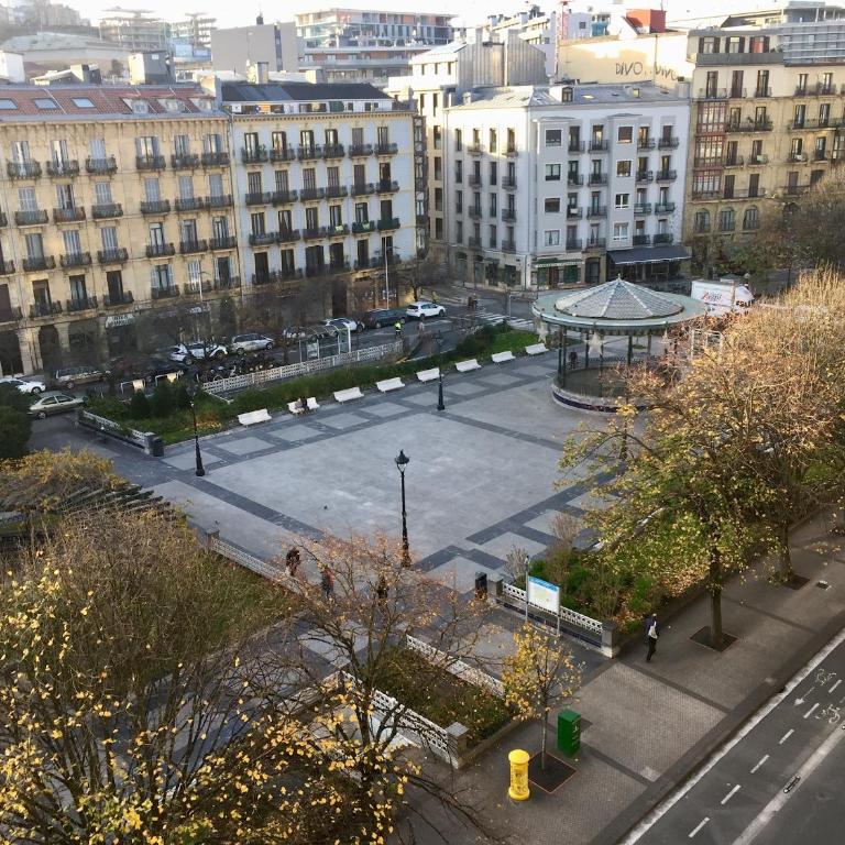 Plaza luminoso apartamento en pleno centro - Apartamento - 19
