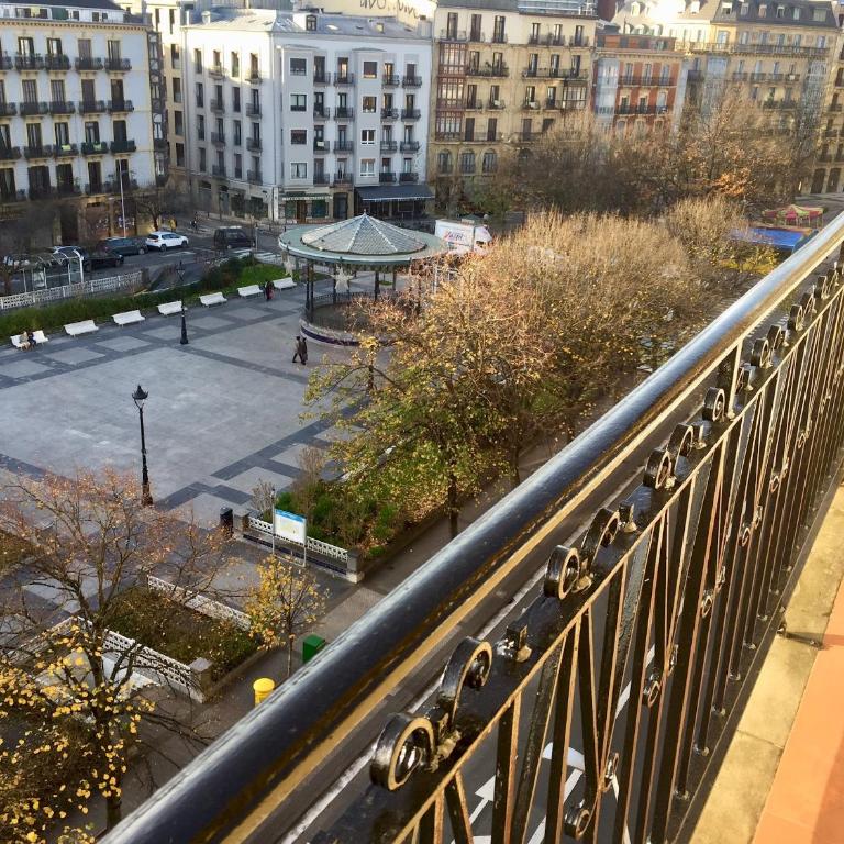Plaza luminoso apartamento en pleno centro - Apartamento - 21