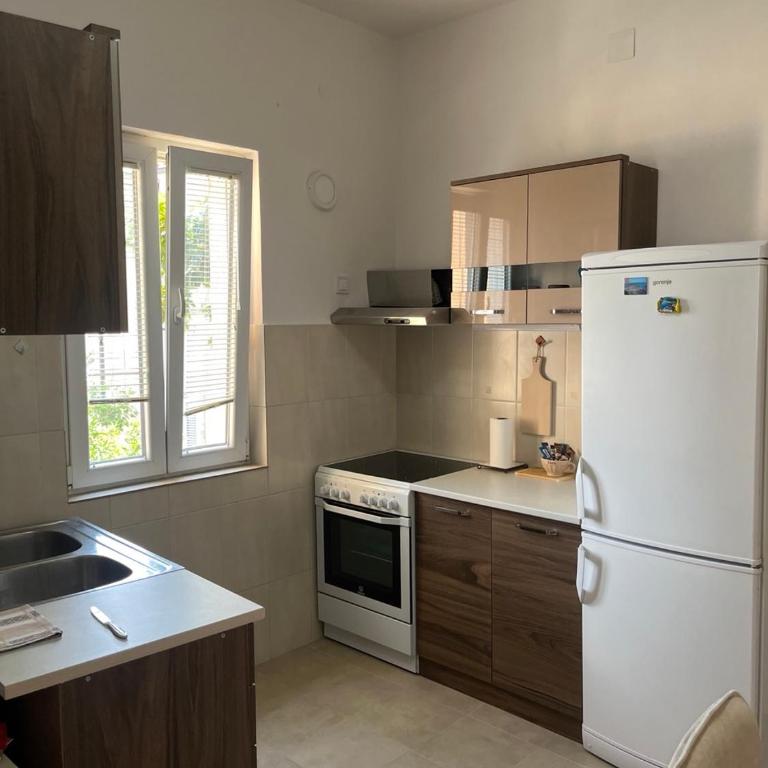 Apartman Katarina - Kanli Kula - Three-Bedroom Apartment with Balcony - 29
