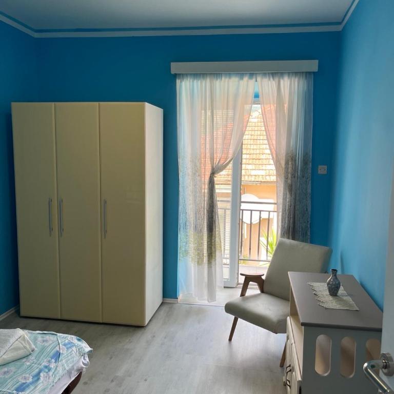 Apartman Katarina - Kanli Kula - Three-Bedroom Apartment with Balcony - 5