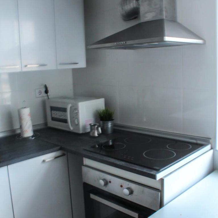 Flat close to beach perfect for families and groups - Actor Mauri 18 - Apartamento - 6
