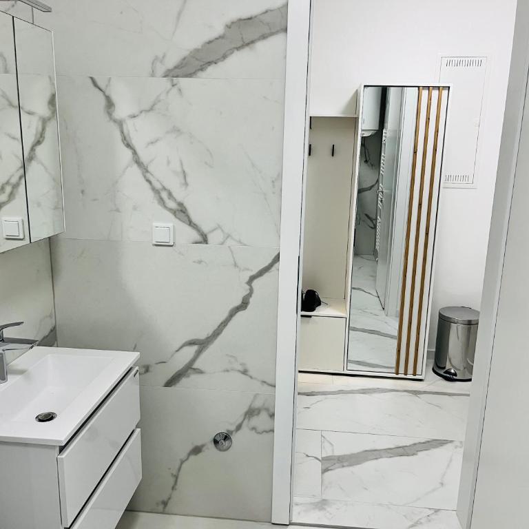 LookView apartment - One-Bedroom Apartment - 12