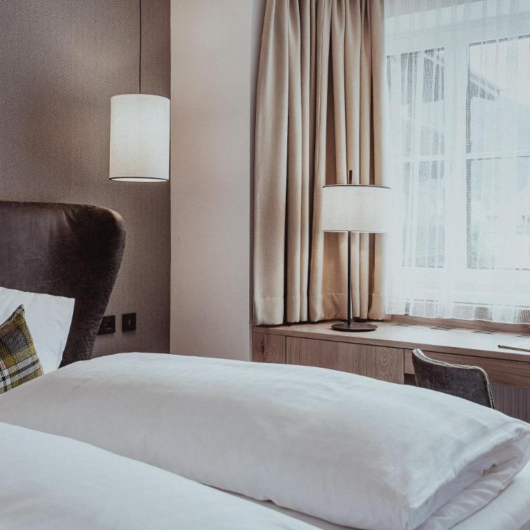 Österreichischer Hof-im Bademantel direkt in die Alpentherme - Superior Doppelzimmer mit kostenfreiem Zugang zur Alpentherme Gastein - 2