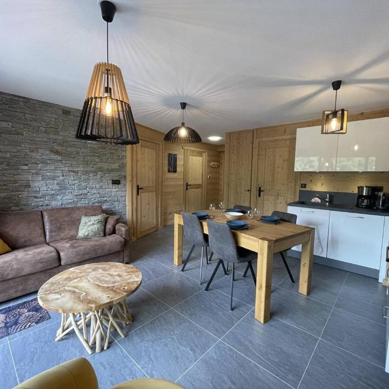 Appartement 4 personnes de standing au coeur du village - Appartement 2 Chambres avec Balcon - 1