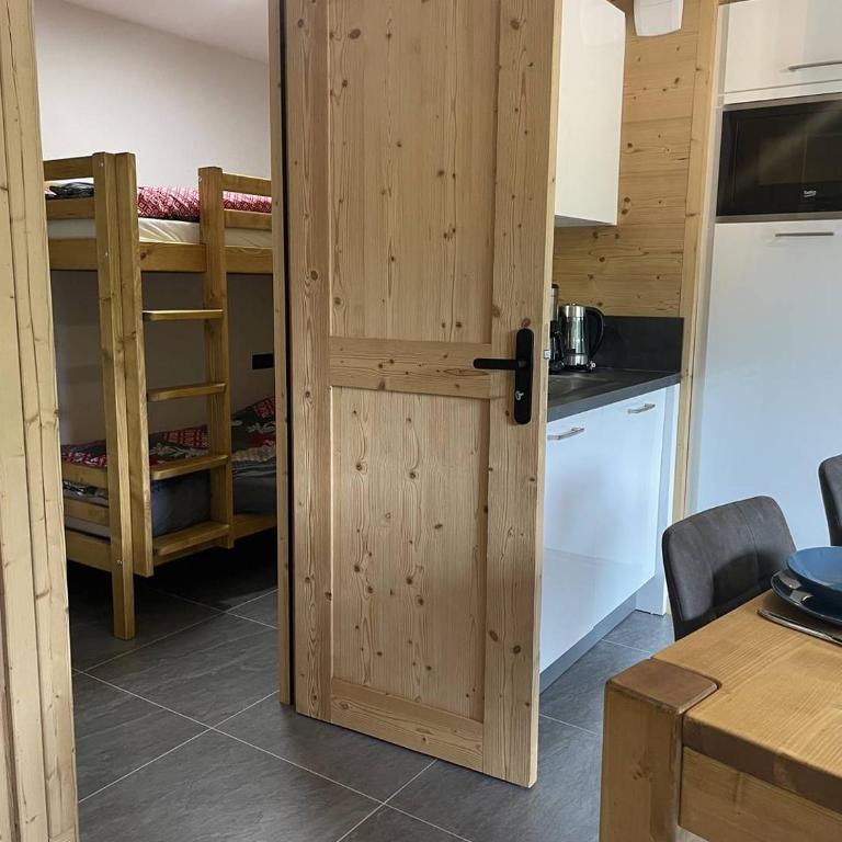 Appartement 4 personnes de standing au coeur du village - Appartement 2 Chambres avec Balcon - 13