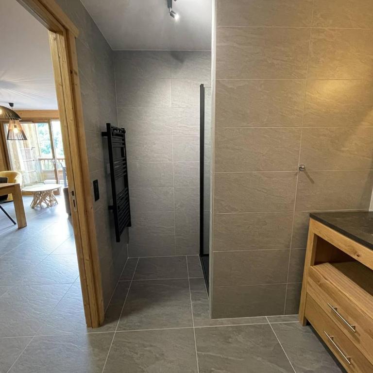 Appartement 4 personnes de standing au coeur du village - Appartement 2 Chambres avec Balcon - 15