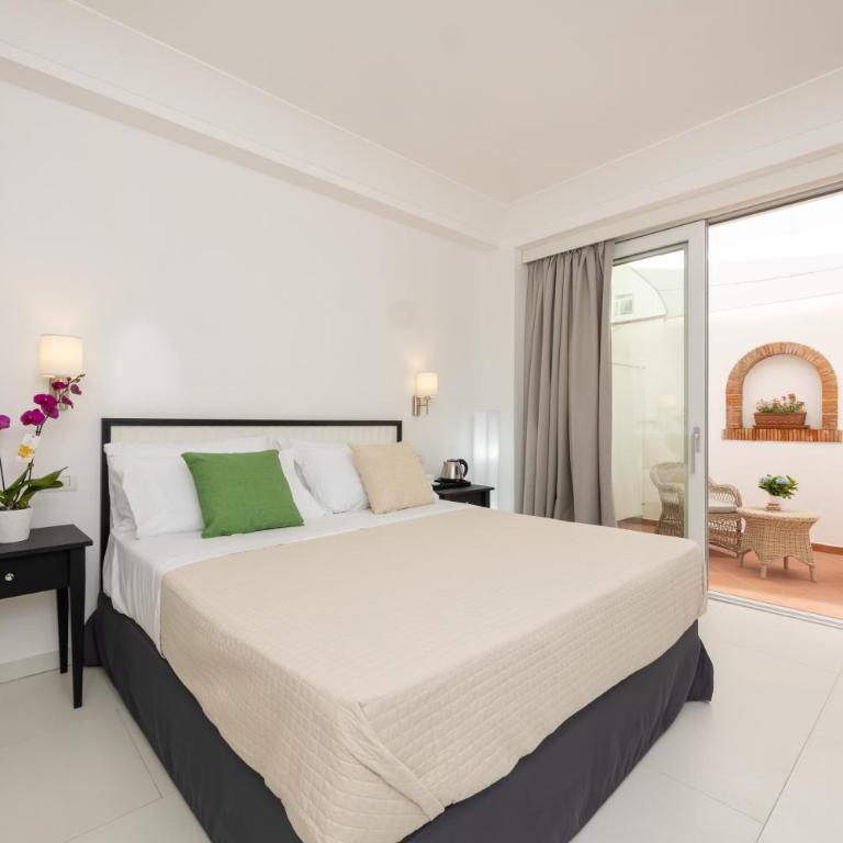 Casa Giuliani Capri - Camera Matrimoniale con Bagno Privato - 4