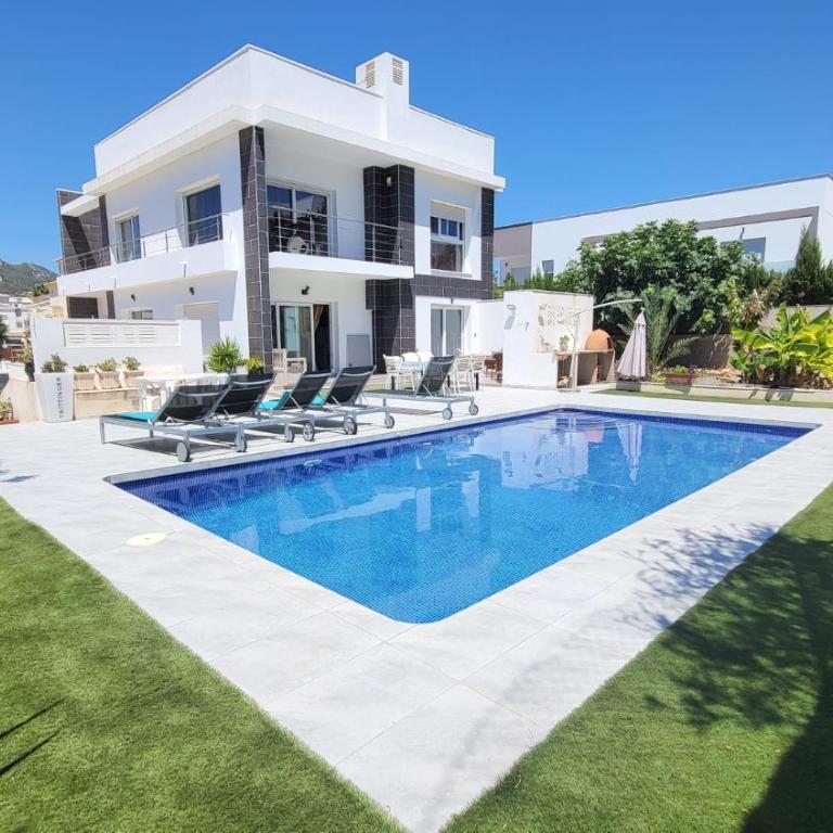 Villa en Pla Roig - Casa de 5 dormitorios - 1
