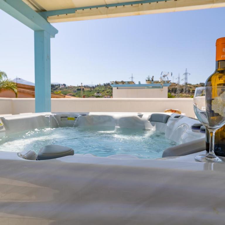 Villa Amalfi - Piscina e Vasca Idromassaggio - Superior Villa - 29