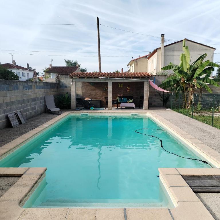 Location chambre spacieuse avec balcon et piscine - Camera Matrimoniale - 7
