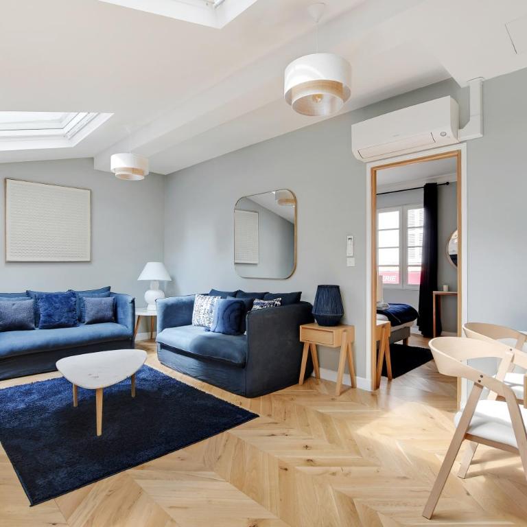 Pick A Flat's Apartments in Montmartre - Rue Lepic - Appartement 2 Chambres - 17