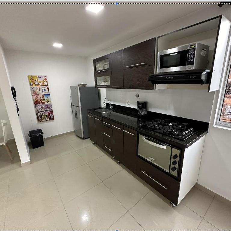 Acogedor apartamento en Laureles - Two-Bedroom Apartment - 6