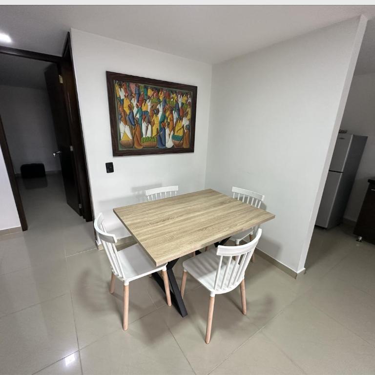 Acogedor apartamento en Laureles - Two-Bedroom Apartment - 9