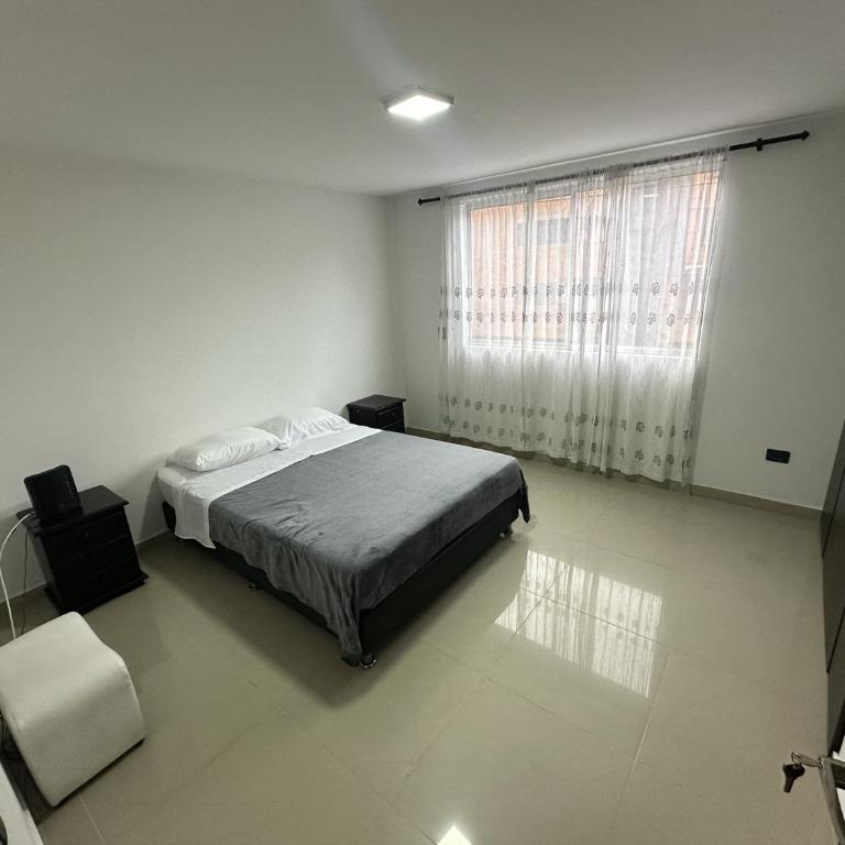 Acogedor apartamento en Laureles - Two-Bedroom Apartment - 10