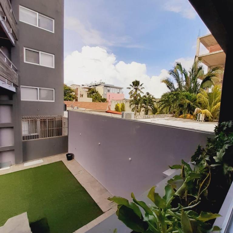 Playa Centro Rooftop Apartments & Studios - King Studio with Sofa Bed - 2