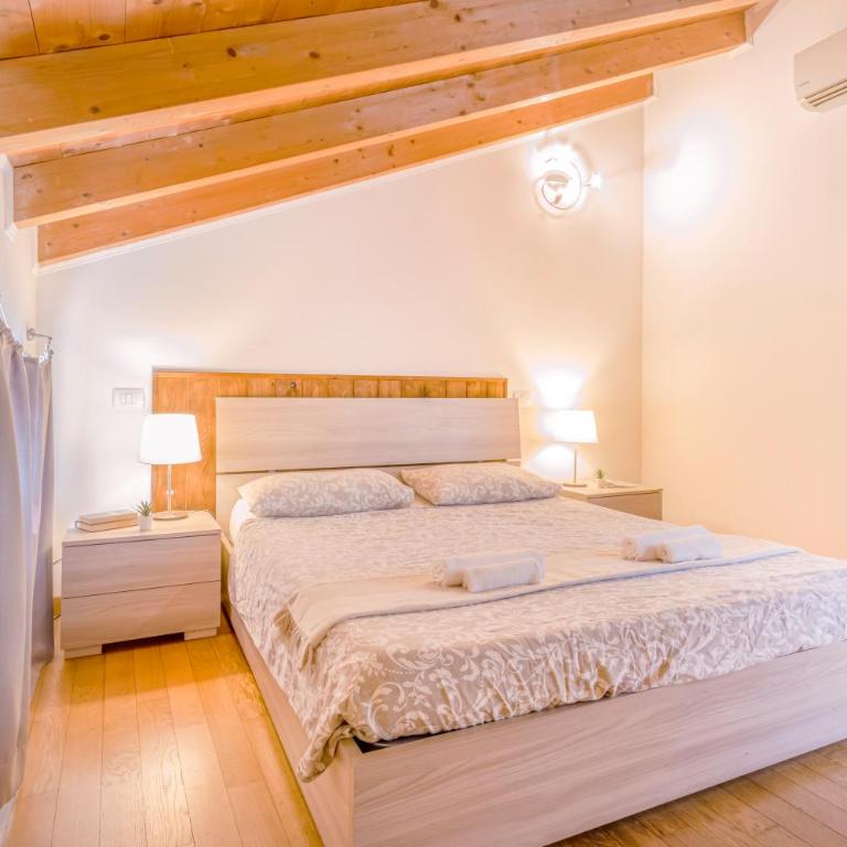 Stazione 200m - Wifi - Aria condizionata - Smart TV - Appartamento con 1 Camera da Letto - 17