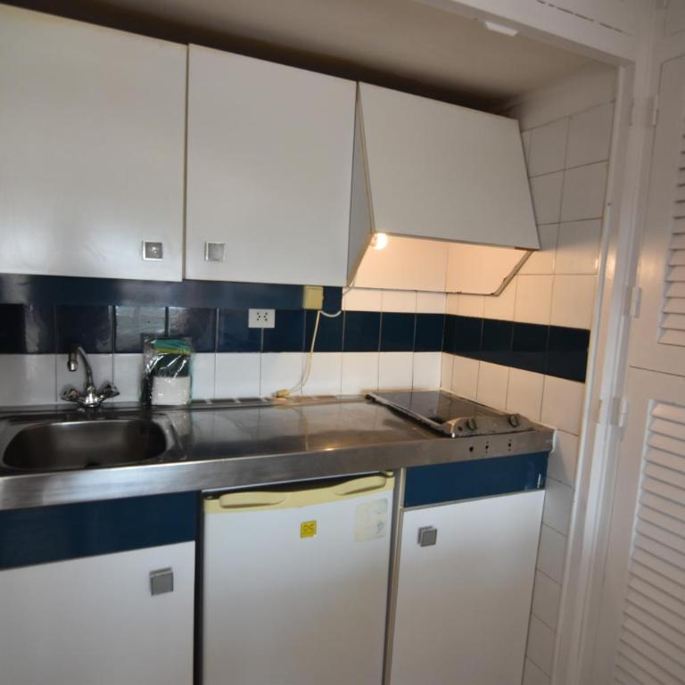 RNET - 600 Isla De Roses 7-19 - One-Bedroom Apartment - 5