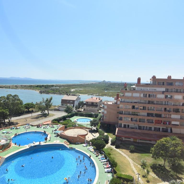 RNET - 600 Isla De Roses 7-19 - One-Bedroom Apartment - 1