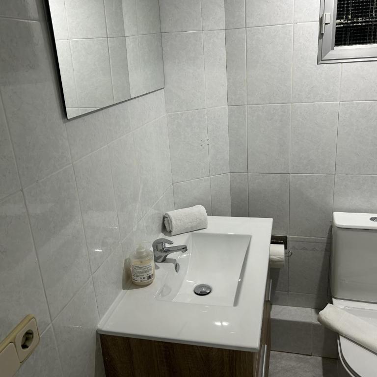 Una encantadora estancia en el centro Madrid - Apartamento de 1 dormitorio - 49