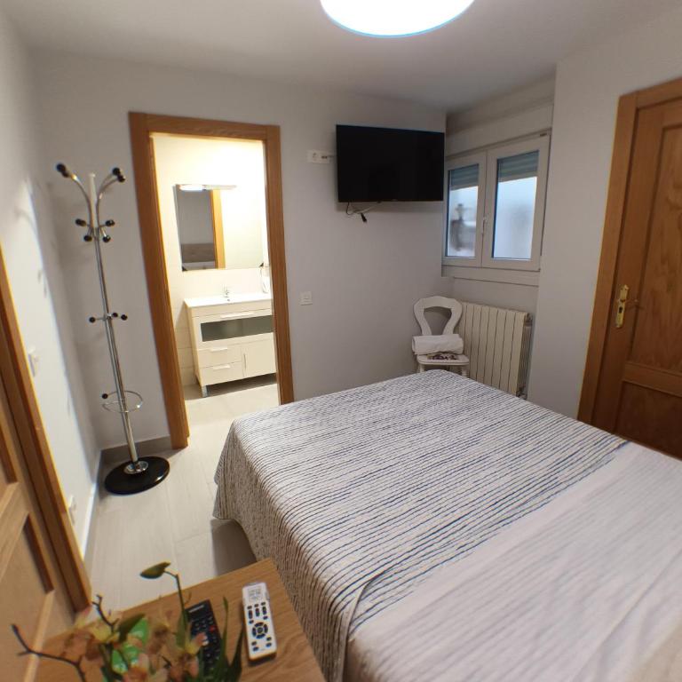 Pensión La Estación - Habitación Doble con baño privado - 7