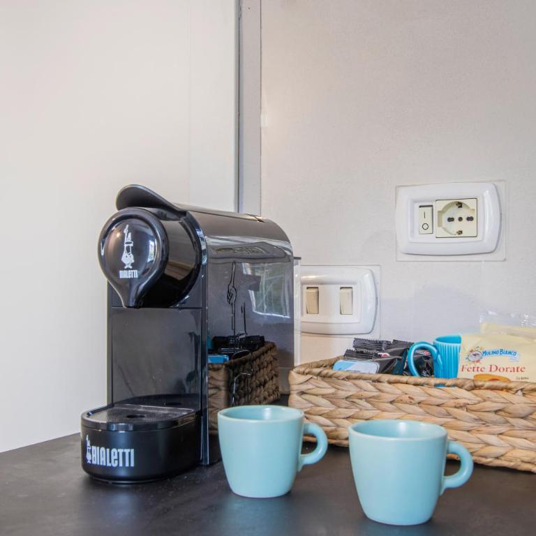 ViaEmilia 2 min dal centro, 4 Persone, WIFI, Aria condizionata - Appartamento con 1 Camera da Letto - 4