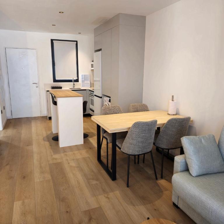 AZAHAR BEACH Blue Apartments & Spa - Apartamento de 2 dormitorios con balcón y vistas al mar - 2