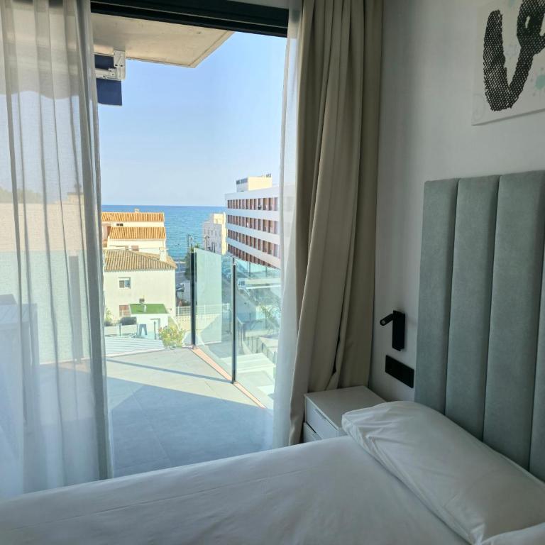 AZAHAR BEACH Blue Apartments & Spa - Apartamento de 2 dormitorios con balcón y vistas al mar - 11