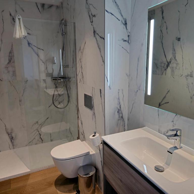 AZAHAR BEACH Blue Apartments & Spa - Apartamento de 2 dormitorios con balcón - 9