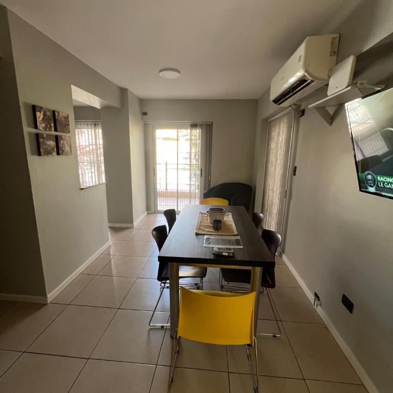 Departamento céntrico con cochera - Apartamento de 2 dormitorios - 6