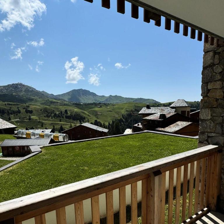 Résidence Le Centaure - Appartement pour 6 personnes · Ski aux pieds · Sur le haut de Belle Plagne MAE-0631 - Appartement - 7