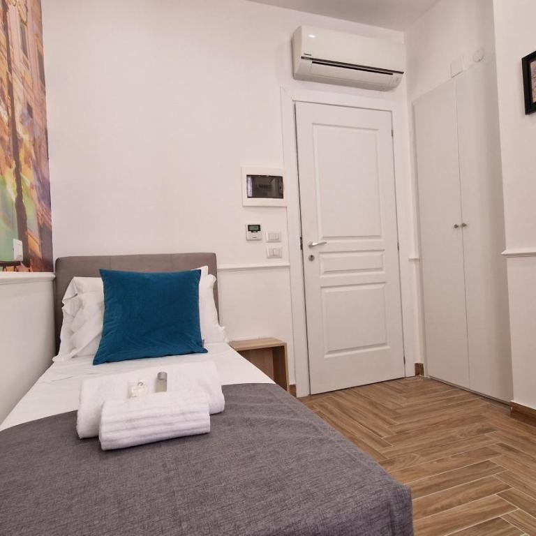 Susy's Guest House - Room Trevi - Camera Singola con Bagno Privato - 8