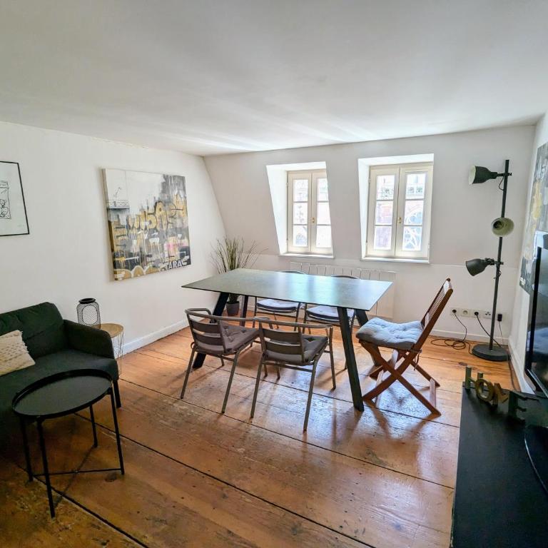 Triplex place de la cathédrale - Apartamento de 3 dormitorios - 2