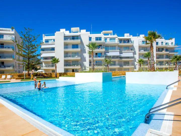 Marina Real II, 2 bedroom & 2 bathroom apartment with pool views - Apartamento de 2 dormitorios - 17